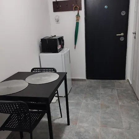 Garsoniera P2 Апартамент Крайова